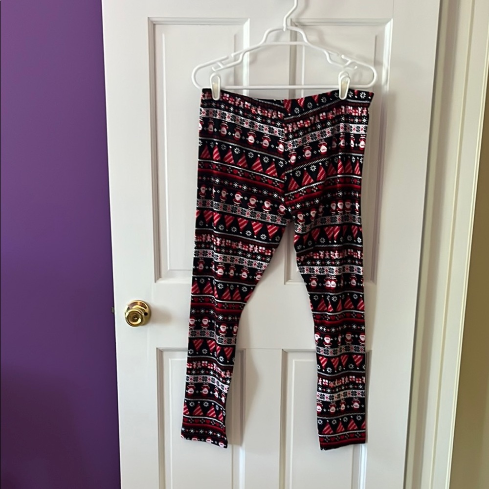 Santa Christmas trees and gifts Patterned Leggings
